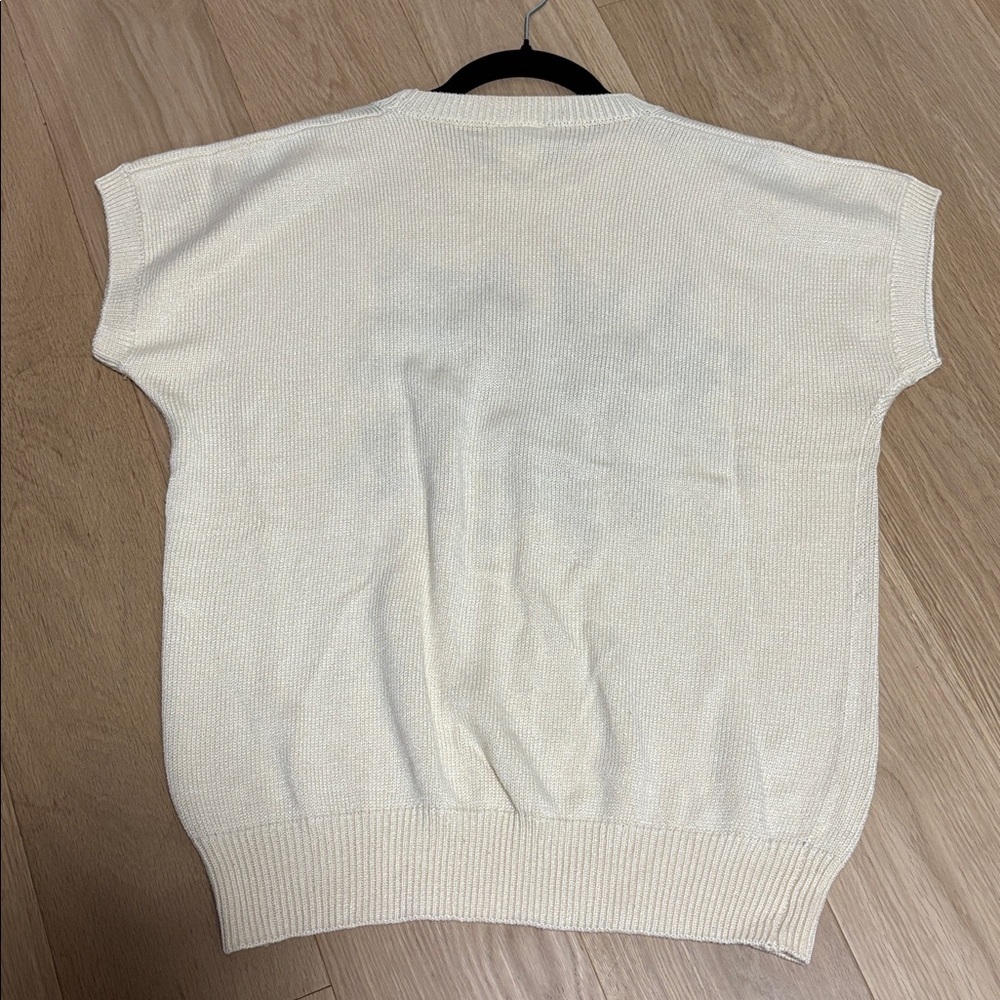 Vintage (S) MISTER LEONARD Floral Embroidered Cream Knit Sweater Top Wood Beads - Picture 11 of 13